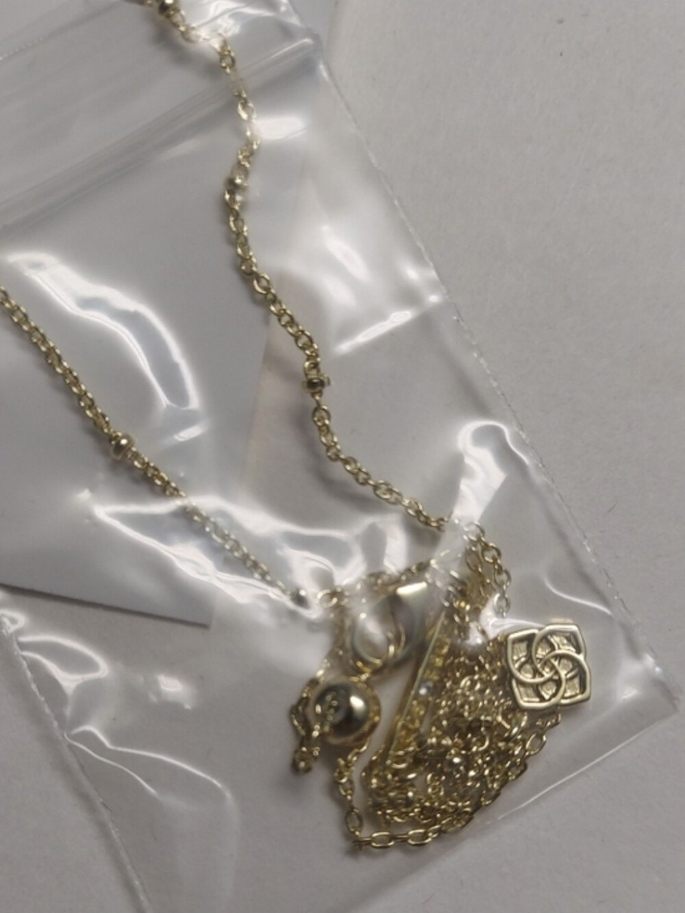 Kendra Scott Celeste Cloud Gold Short Pendant Necklace New - Picture 6 of 7
